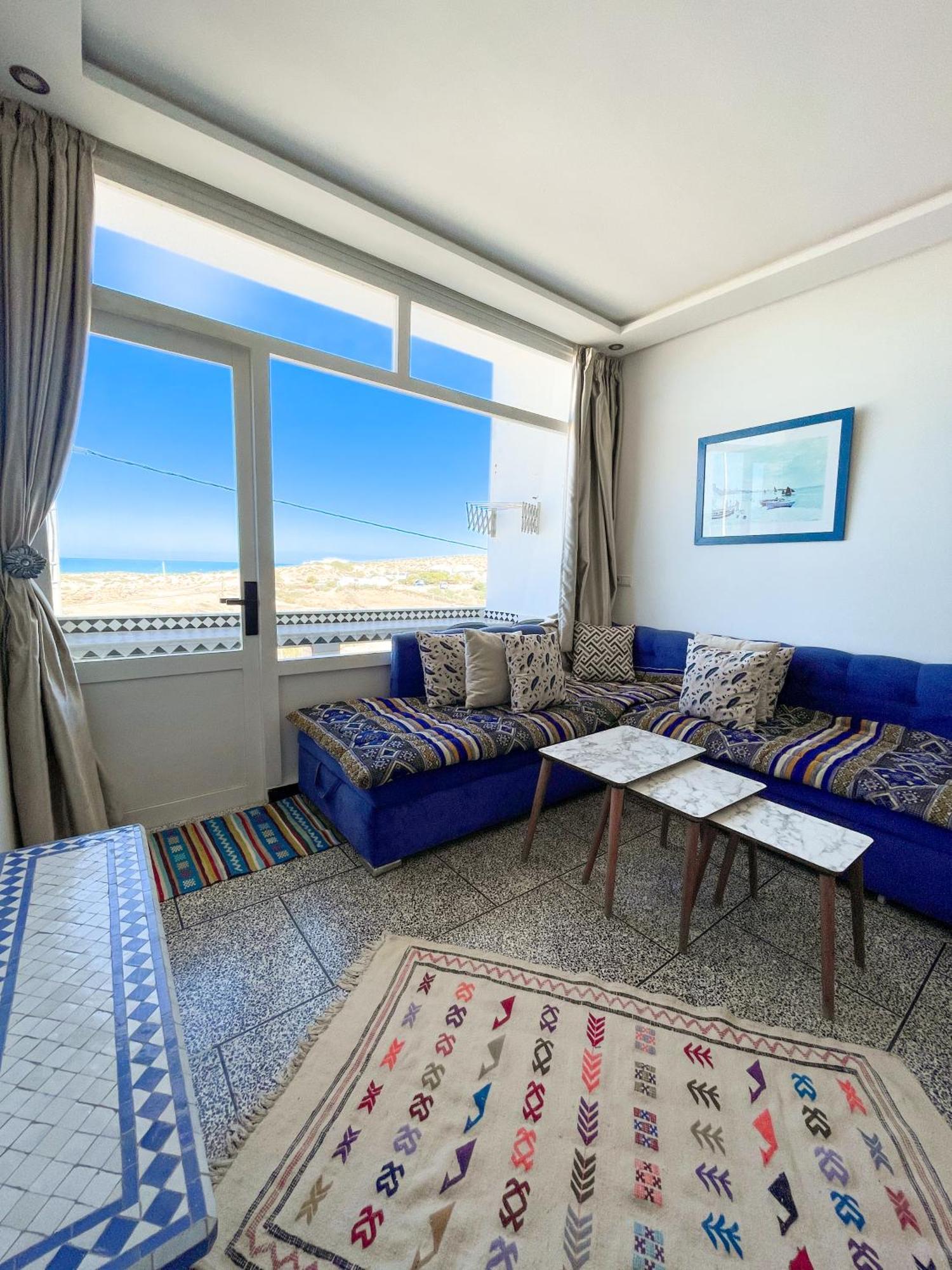 Big Blue Guest House Эмуан Экстерьер фото