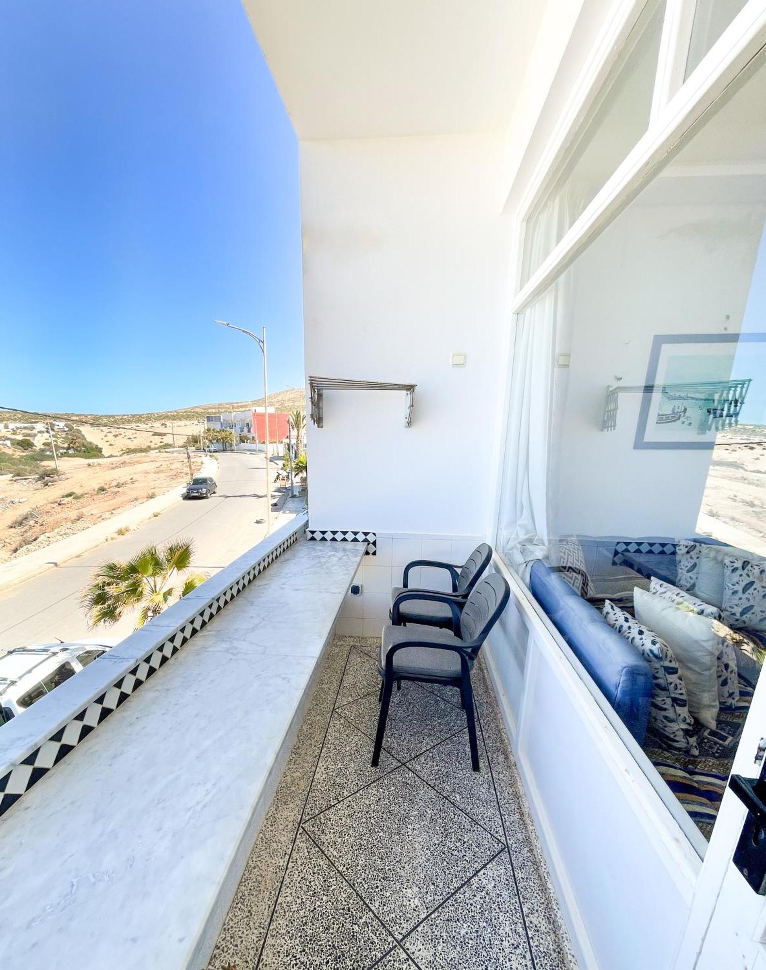 Big Blue Guest House Эмуан Экстерьер фото
