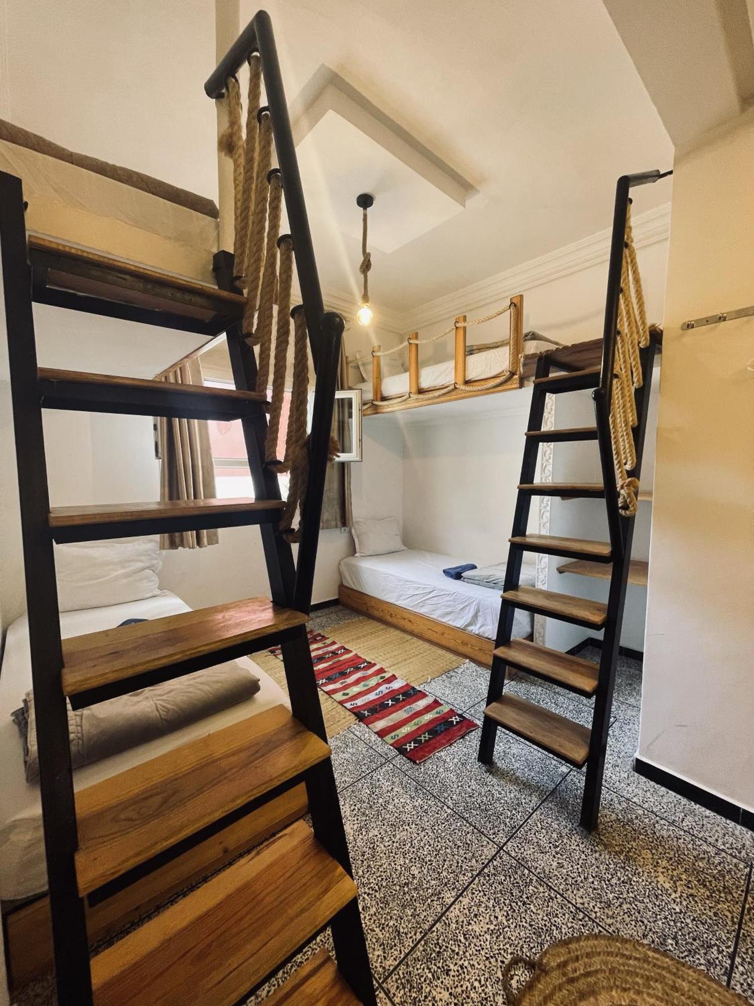 Big Blue Guest House Эмуан Экстерьер фото