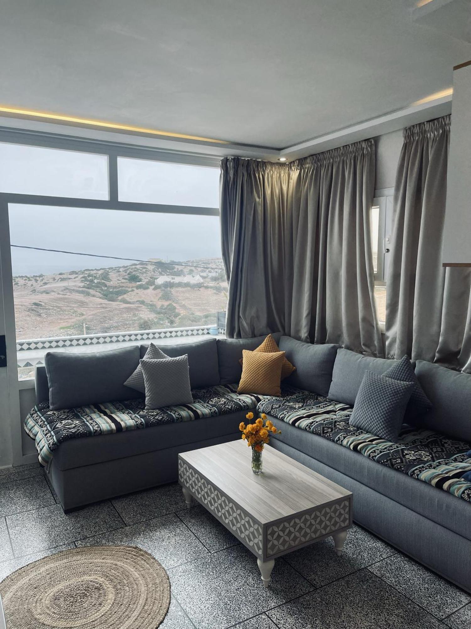Big Blue Guest House Эмуан Экстерьер фото